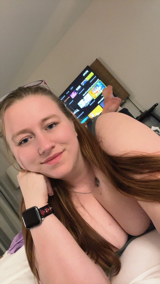 Curvylove tweet media