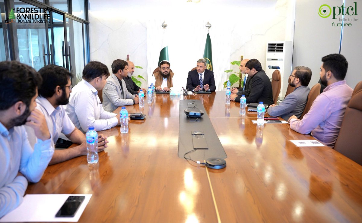 fwfpunjabpk's tweet photo. Punjab Forest Department Signs AI-Based Forest Fire Detection Contract with PTCL.
.
.
.
#punjabforests #PTCL #artificialintelligence #FireDetection #smartforests #GovtOfPunjab https://t.co/kRkVneXV5r