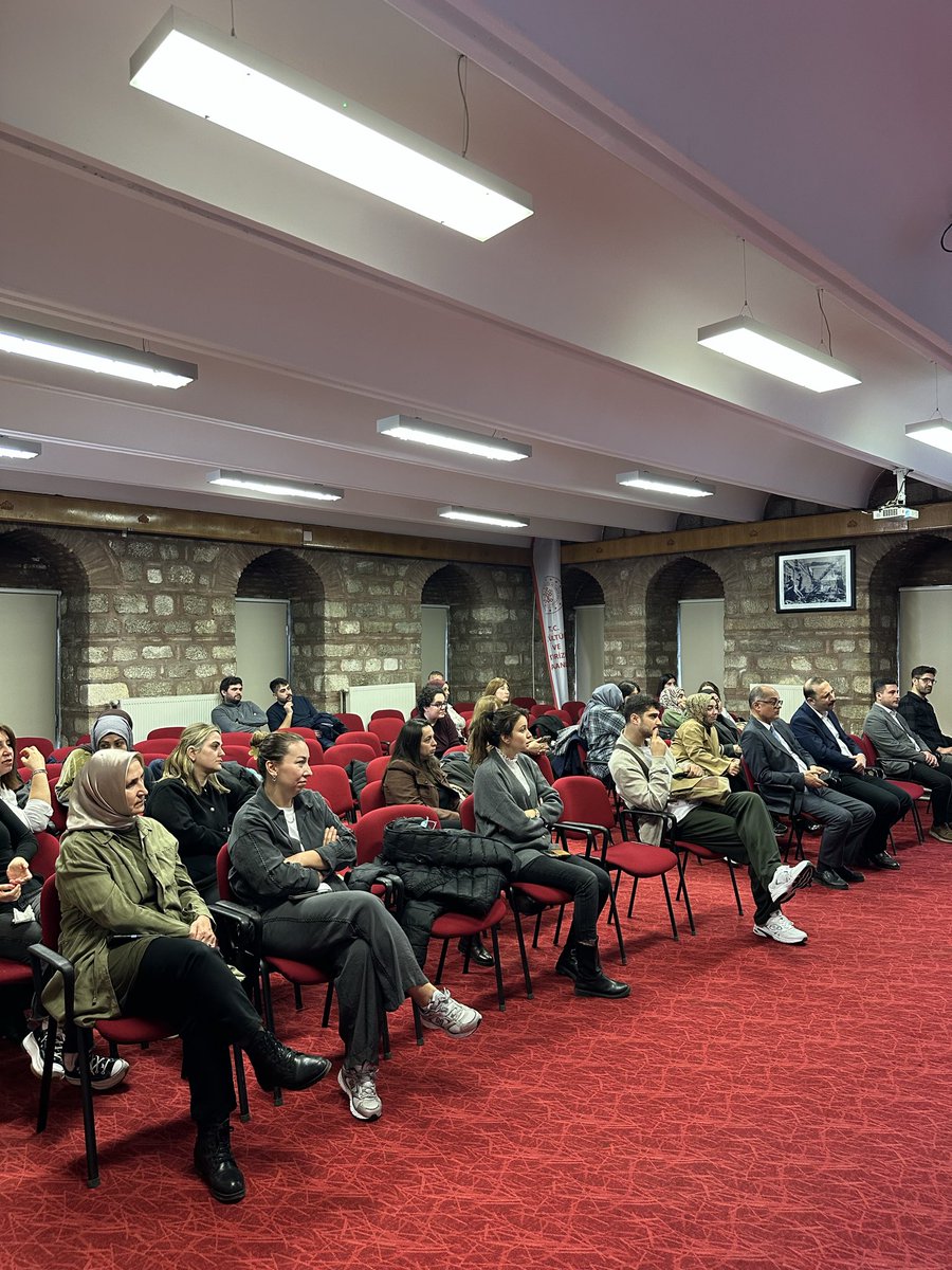 iokihk's tweet photo. 62. Kütüphane Haftası kapsamında bugün, Marmara Üniversitesinden Prof. Dr. Asiye Kakırman Yıldız’ın katılımıyla Çocuk Kütüphaneleri ve Çocuk Kütüphaneciliği üzerine söyleşi gerçekleştirildi. Değerli katkıları için kendilerine teşekkür ederiz.

@KTBKYGM 
@iktm34 
@etkinkutuphane https://t.co/nXP2TjeAYI