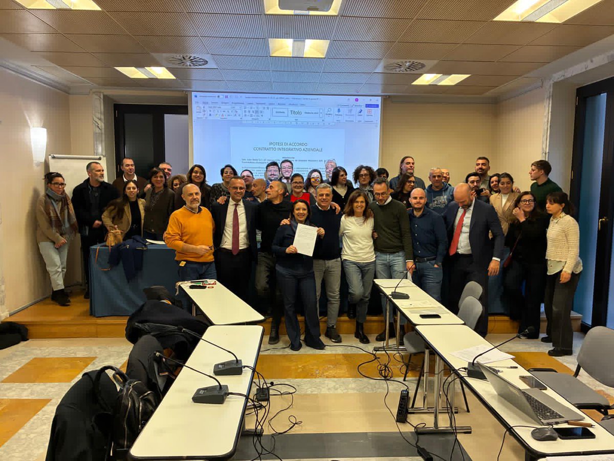 FisascatCisl75's tweet image. 🔴🟢🔵 #Ikea Italia, rinnovato il #Contratto integrativo aziendale applicato agli oltre 7.600 dipendenti della multinazionale svedese del mobile. 
🖊️ Filcams Cgil, Fisascat Cisl e Uiltucs sottoscrivono l’ipotesi di accordo al termine di un lungo percorso di mobilitazione, con