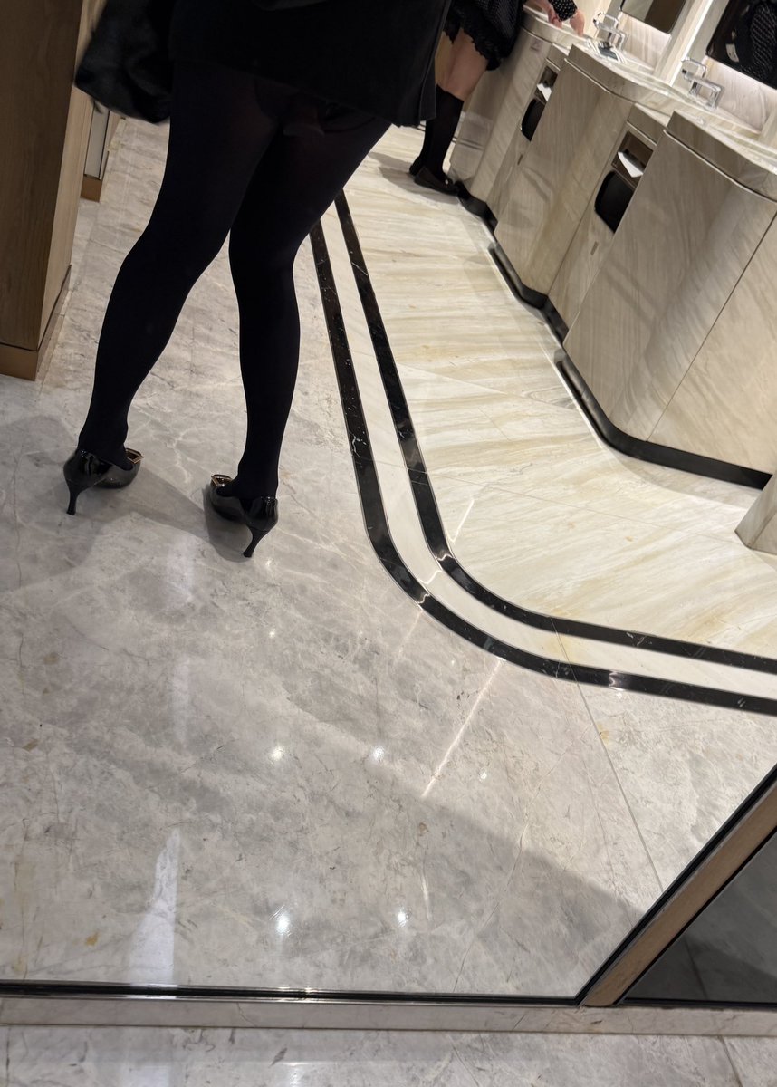 carina🍑 tweet media