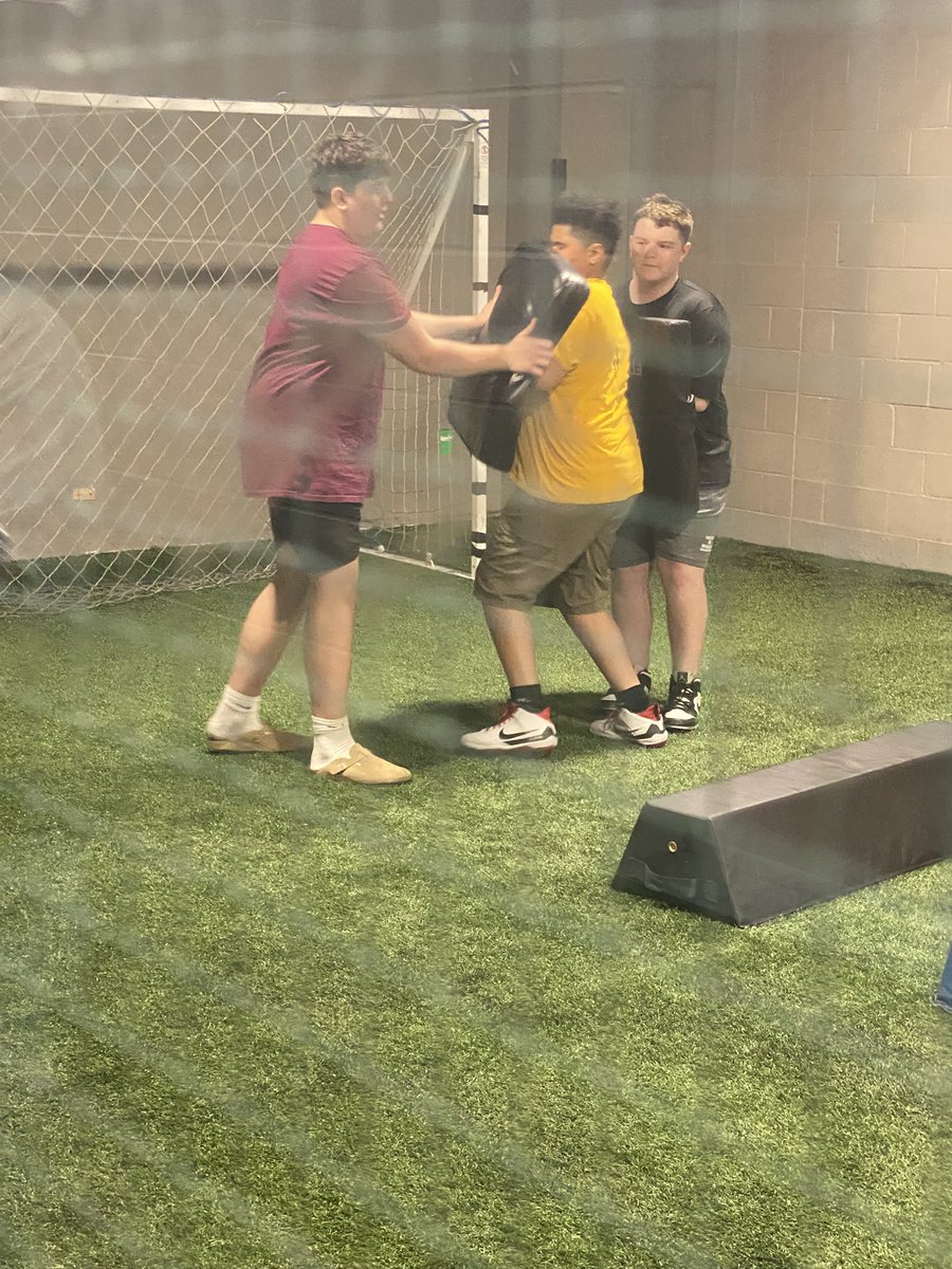 Nathan Ian Thompson tweet media