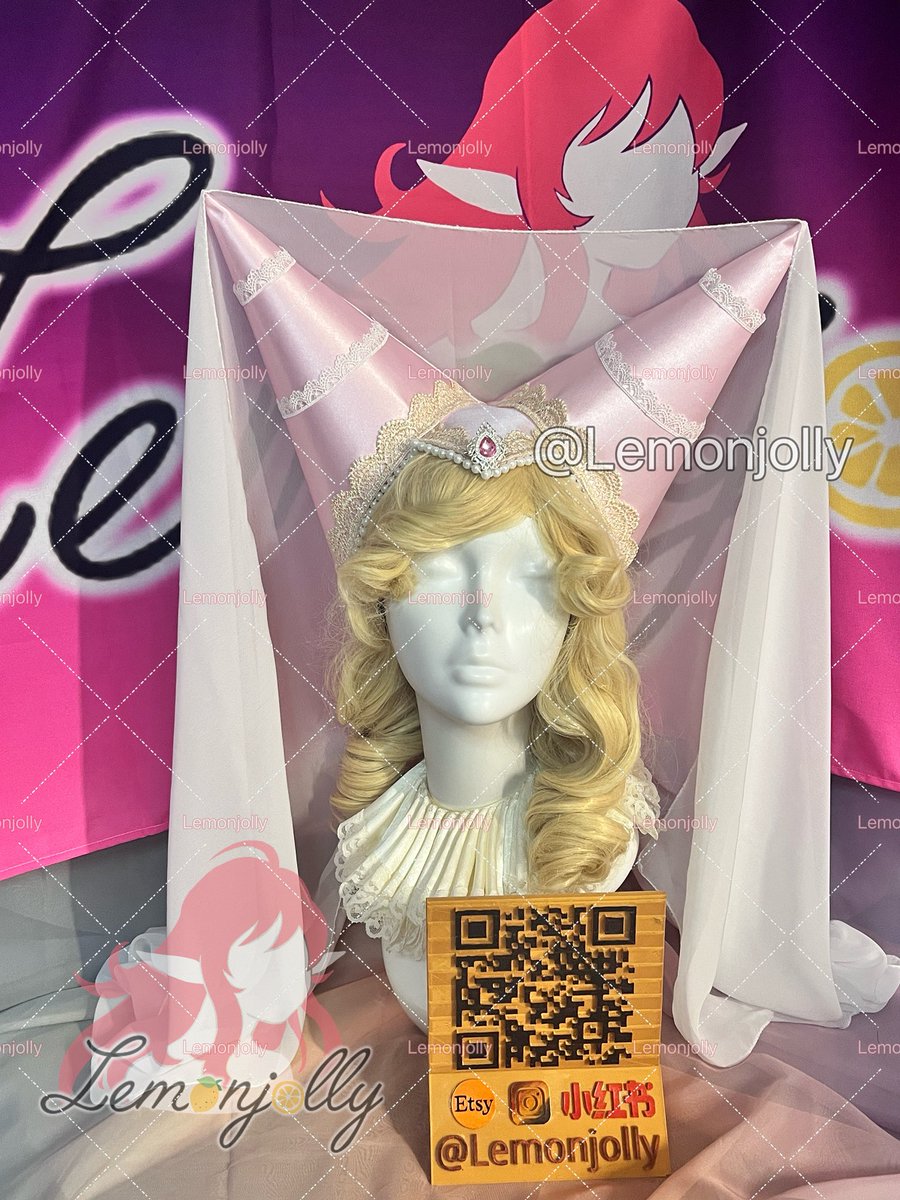 lemonjolly's tweet photo. I custom madehats / hair accessories besides drawing watercolor, for some reason my watercolor is not selling at all 😭

https://t.co/X6yyR7h91P https://t.co/lNHCwqWTAS