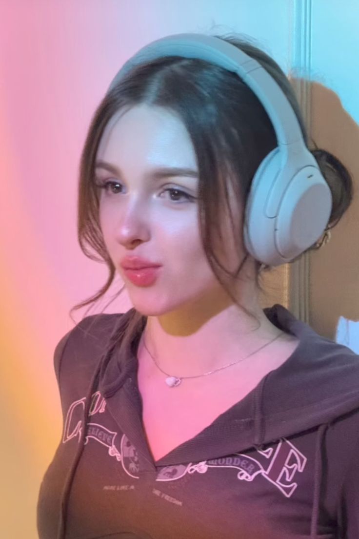 Elodie tweet media