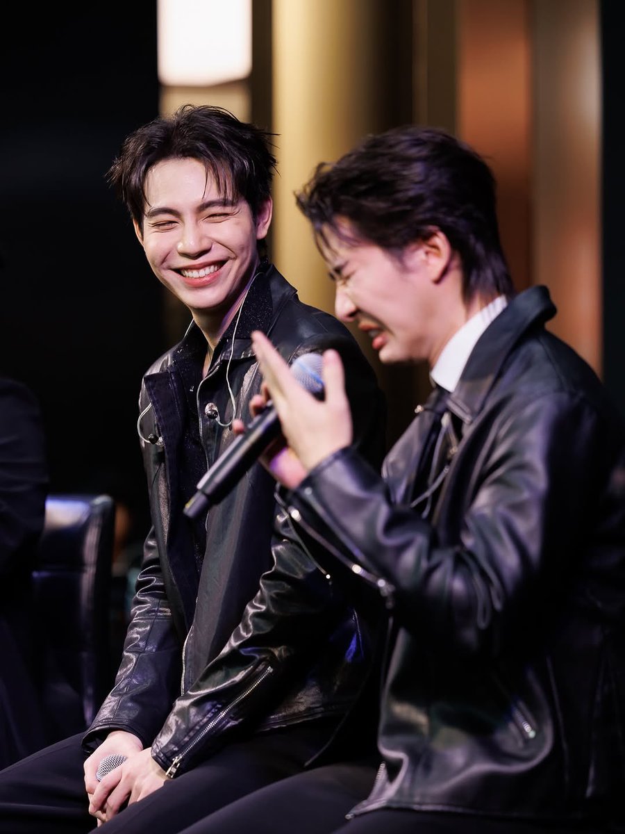 ForKhaotungg_'s tweet photo. ไม่ว่าจะอารมณ์ไหน เฟิร์สก็พร้อมทุกอารมณ์ ไม่ไหล ไม่เลอะ 💧
KATE God of Tears for Intense Crying
มาสคาร่า & อายไลน์เนอร์ ติดทนขั้นสุด มั่นใจได้ทั้งวัน ลองเลย!
IG : https://t.co/Z5Bt5dFYUr (update)
FIRSTKHAOTUNG WITH KATE
#KATExFirstKhaotung
#KATEThailand #KATEtokyo #Godoftears #KATExEVEANDBOY #เฟิร์สข้าวตัง
#khaotungg #เด็กน้อยของขต