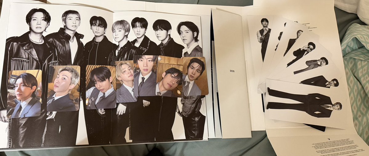 EMLAY is seeing BTS⁷🥢 tweet media