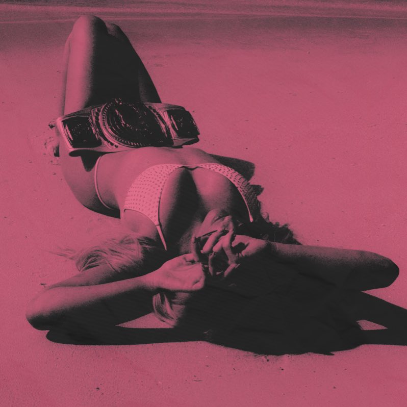 the devil in prada. / parody acc tweet media