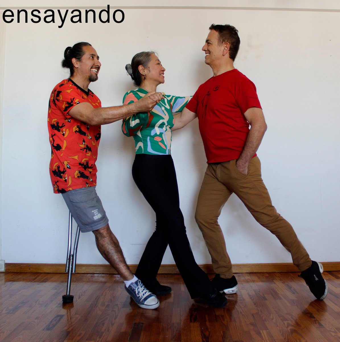 edferses's tweet photo. ENSAYANDO para bailar este mes: Sábado 11 para la Comunidad de Japón en Argentina en el Centro Okinawense, Domingo 19 en la  histórica Milonga Placita del pañuelo Blanco, ejemplo de inclusión en la danza... Reinaldo Ojeda Cabrera - Claudia Teresa Oshiro - Edgardo Fernández Sesma. https://t.co/wFJoJP8sVZ