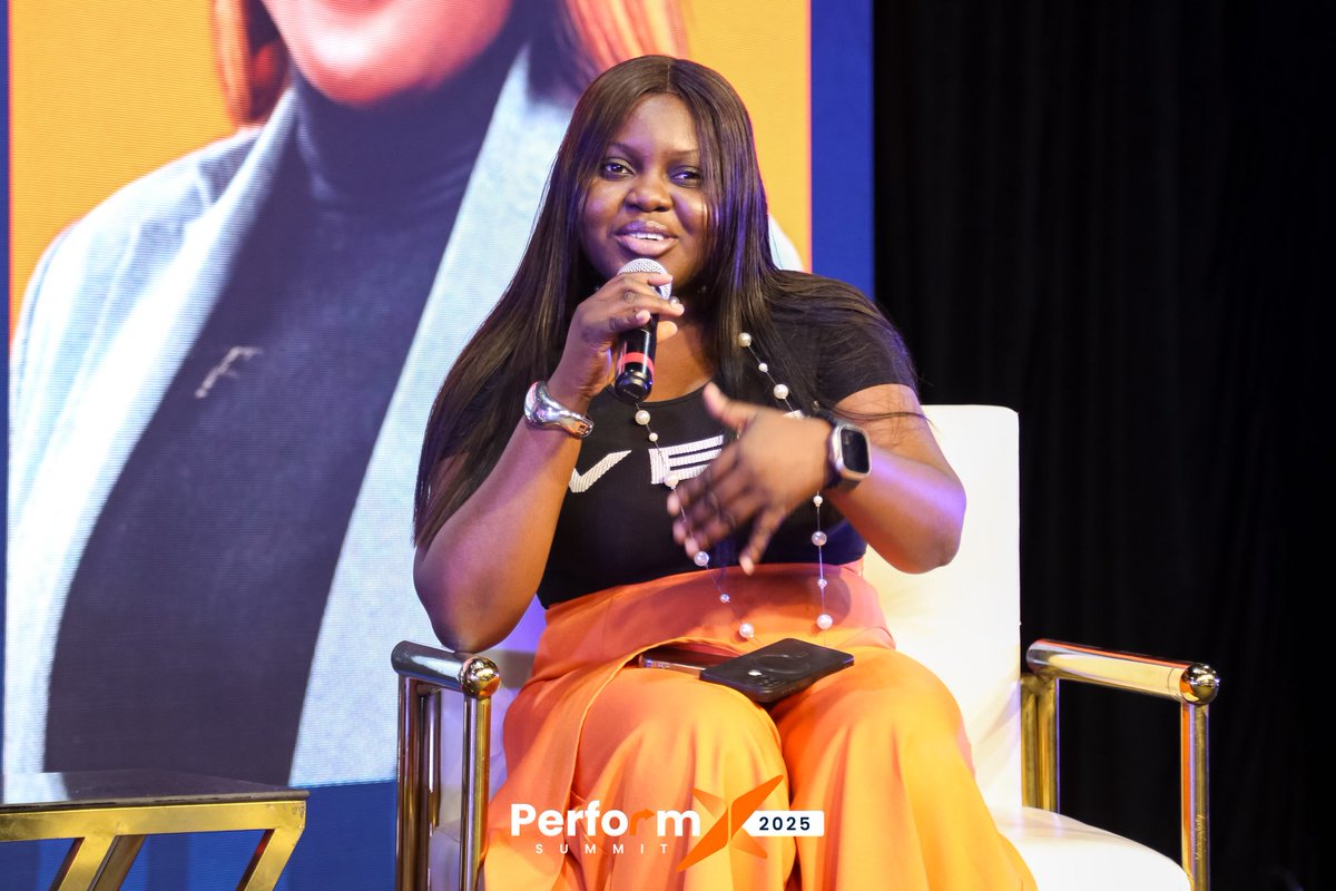 performxnexus's tweet image. How does the mindset of high performance shape the world of real estate and business? 

Oluwatosin Adeogun joined us to bridge the gap between industry excellence and core individual performance. 

#PerformX2025 #RealEstateInnovation #ExecutivePerformance #ExecuteSmart