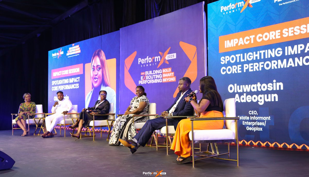 performxnexus's tweet image. How does the mindset of high performance shape the world of real estate and business? 

Oluwatosin Adeogun joined us to bridge the gap between industry excellence and core individual performance. 

#PerformX2025 #RealEstateInnovation #ExecutivePerformance #ExecuteSmart