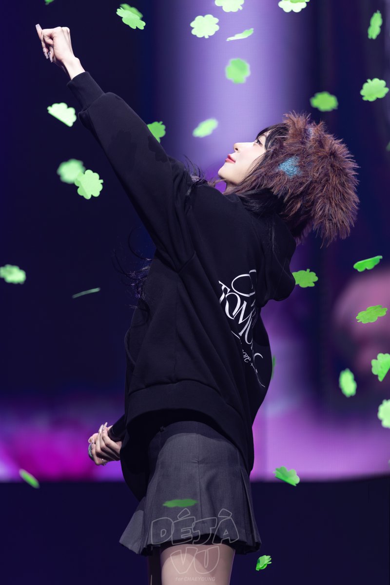 𝓓𝓮́𝓳𝓪̀ 𝓿𝓾 tweet media