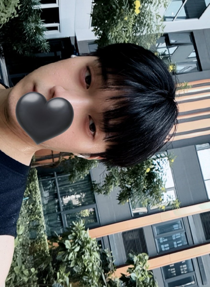 Mocha 🔇 tweet media