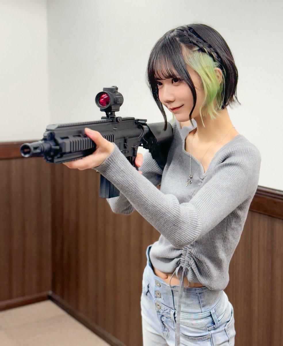 ˗ˏˋ リアルガンコントローラー🔫 ˎˊ˗

アームズマガジン様から
次世代型のSTG
リアルガンコントローラー式
スマホゲームが登場します…✨✨

先行体験＆試遊をさせていただきました🫶🏻

サバゲーで使われる銃を持って
シューティングゲームができて
すごく楽しかったです…‼️ https://t.co/QqwdIuP9cn