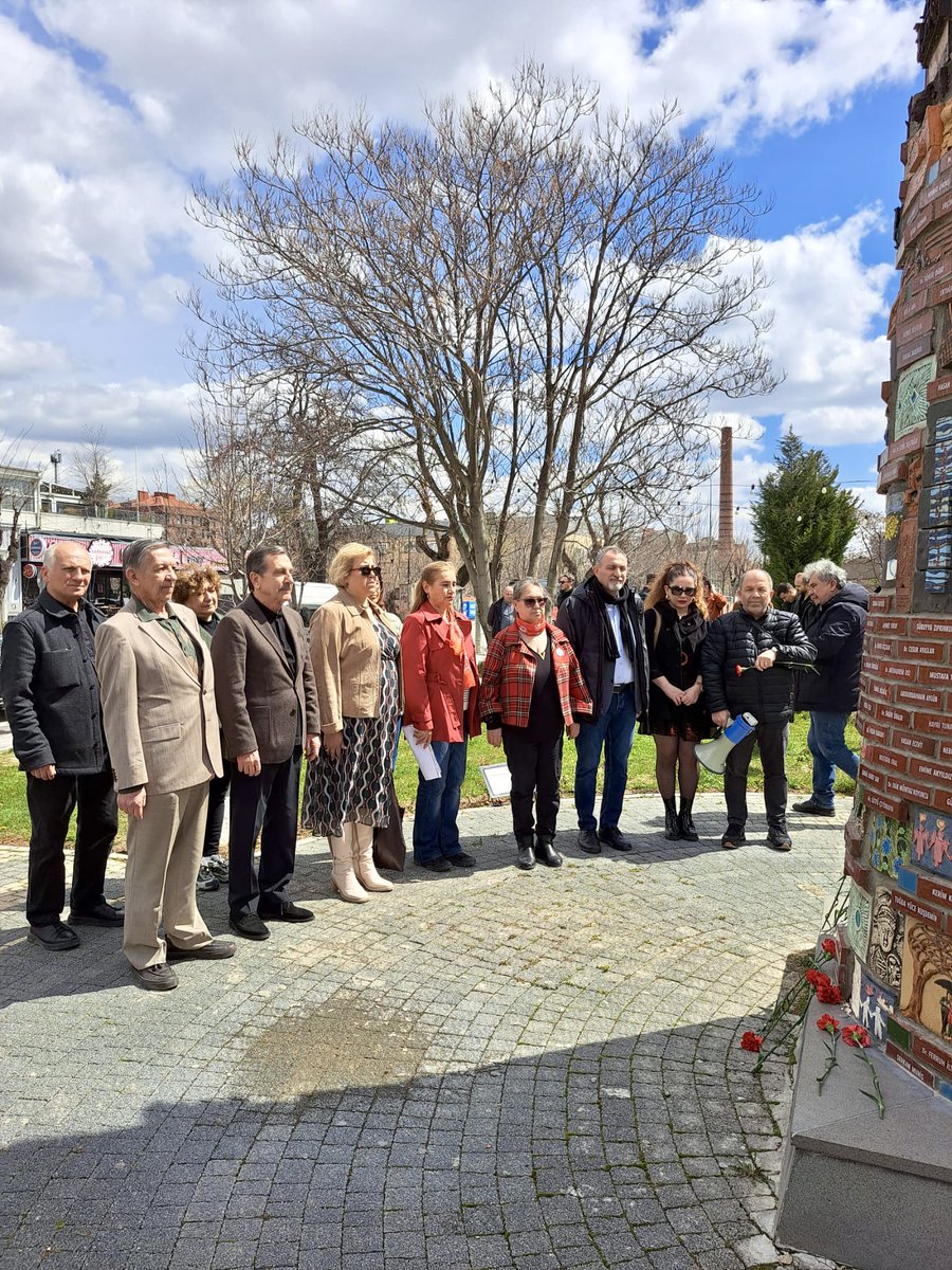 COVID-19 Nedeniyle Kaybettiğimiz Sağlık Çalışanları İçin Anma Etkinlikleri Yapıldı:
“Başka Bir Sağlık Sistemini Yitirdiğimiz Meslektaşlarımıza Borçluyuz”

👇
ttb.org.tr/625yl68