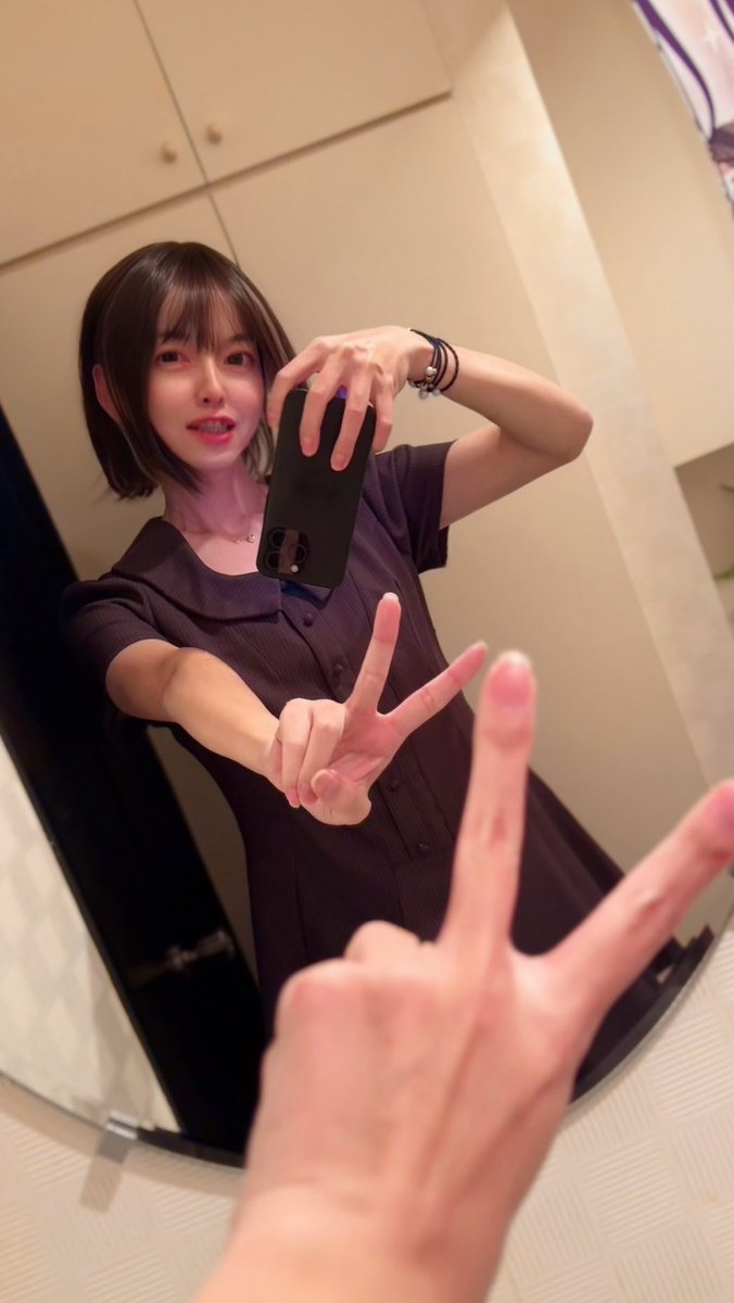 りいさ tweet media