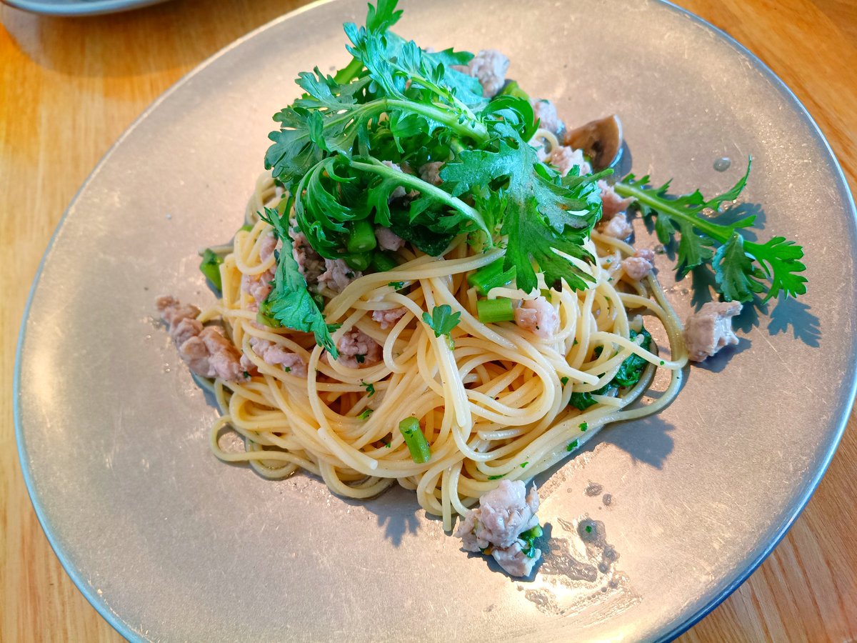 PECO(👀) tweet media