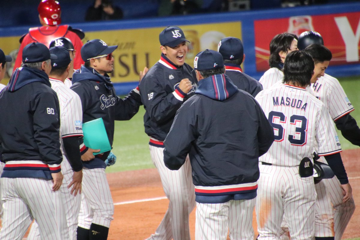 2hiiro8960's tweet photo. 奥川くん笑顔のガッツポーズ
#swallows #奥川恭伸 https://t.co/F80xclvnXK