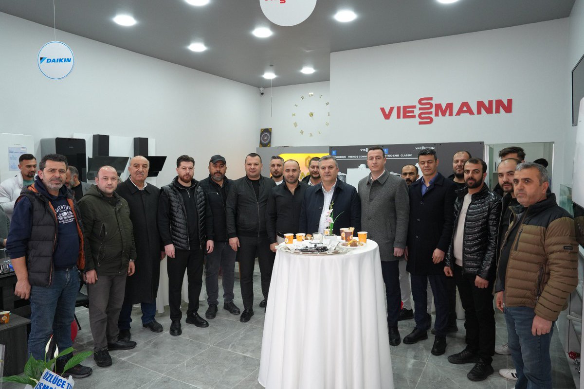avbakidemirbas's tweet image. İlçemizde hizmete başlayan Kaymakçı Grup Mühendislik iş yerinin açılışına katıldık.

Çubuk’ta yatırım, üretim ve istihdamı desteklemeye devam ediyoruz.

Yeni işletmemize hayırlı, bol kazançlar diliyorum.

#Çubuk #Yatırım #BakiDemirbaş
