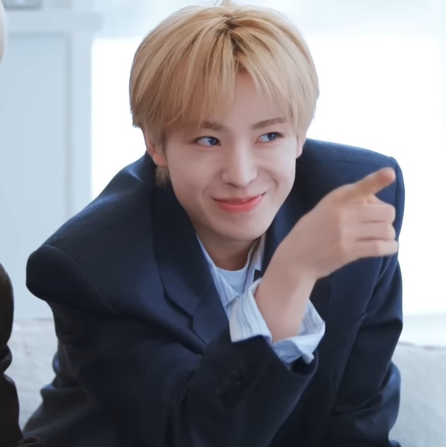 윗공기맑음 tweet media