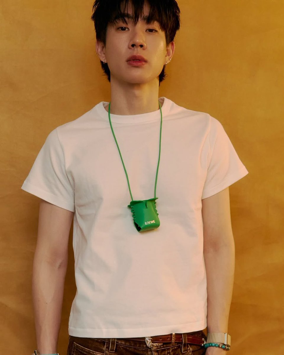 ขอยาดมให้ข่อยแน😵
<a href="/off_tumcial/">ออฟที่แปลว่าปิดประตูแพ้</a>   

📸 IG : tumcial  

#LOEWE
#ออฟจุมพล #OffJumpol