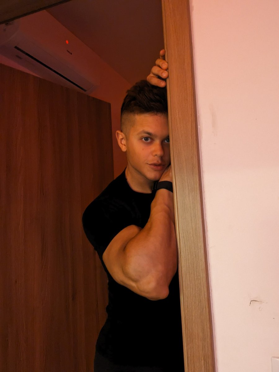 Pro bodybuilder experience tweet media