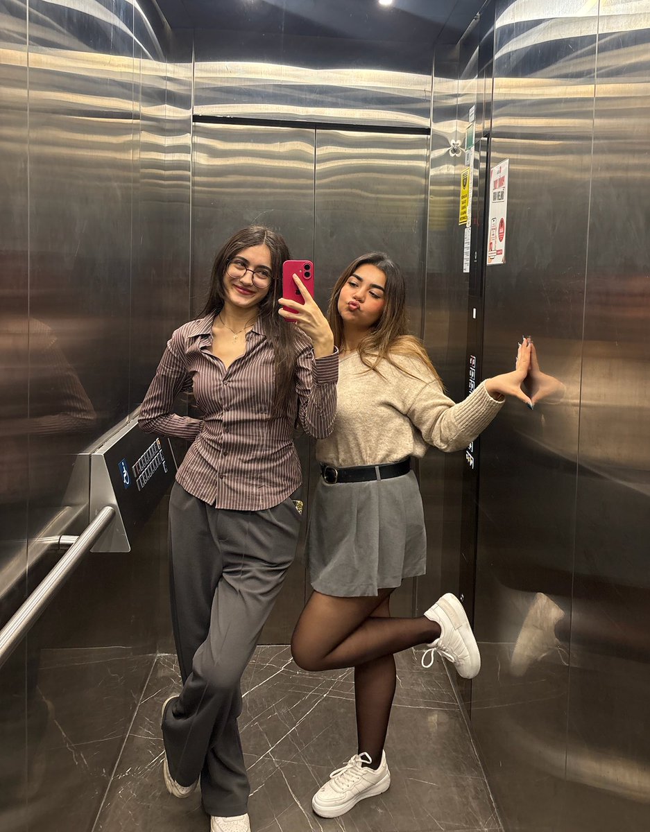 نخود🐈🇮🇷 tweet media