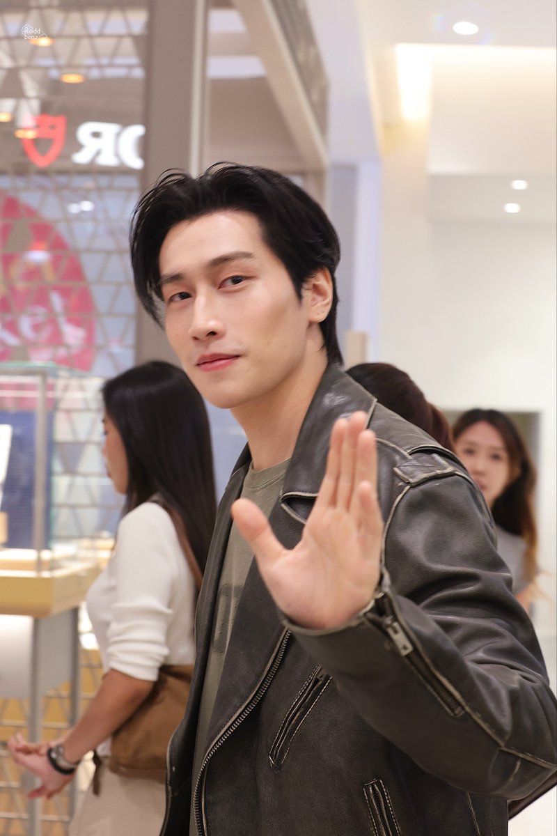 ☁️` 📸 tweet media