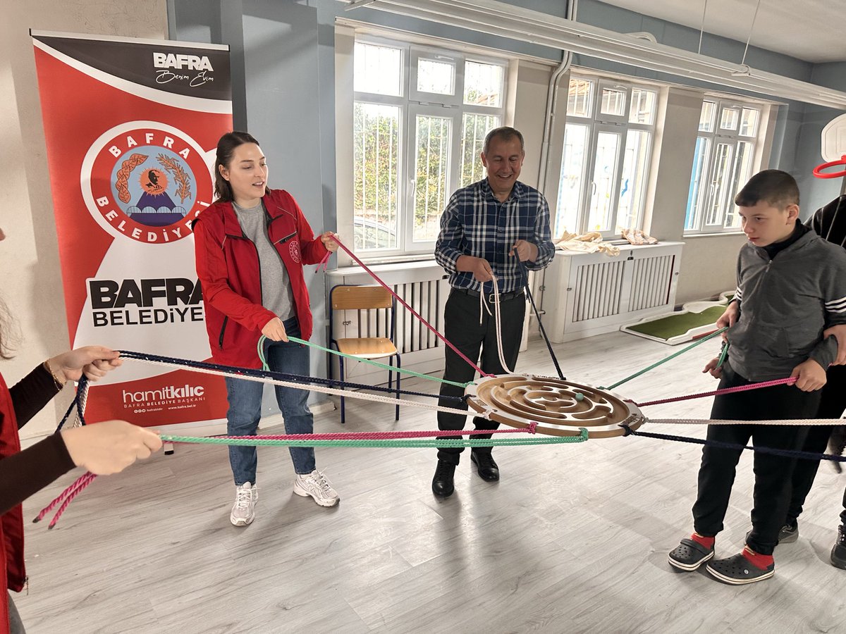 GSB_BafraGM's tweet photo. 2 Nisan Dünya Otizm Farkındalık Günü 💙
Doğankaya Özel Öğretim Okulu’ndaki özel çocuklarımızla kalpten bir gün geçirdik.

Oyunlarla güldük, şarkılarla coştuk 🎶✨
Sevginin en saf haliyle birbirimize dokunduk…

Farklıyız ama birlikte çok güzeliz 💙

 #gsbgm #bafragm https://t.co/0bajdKuomv