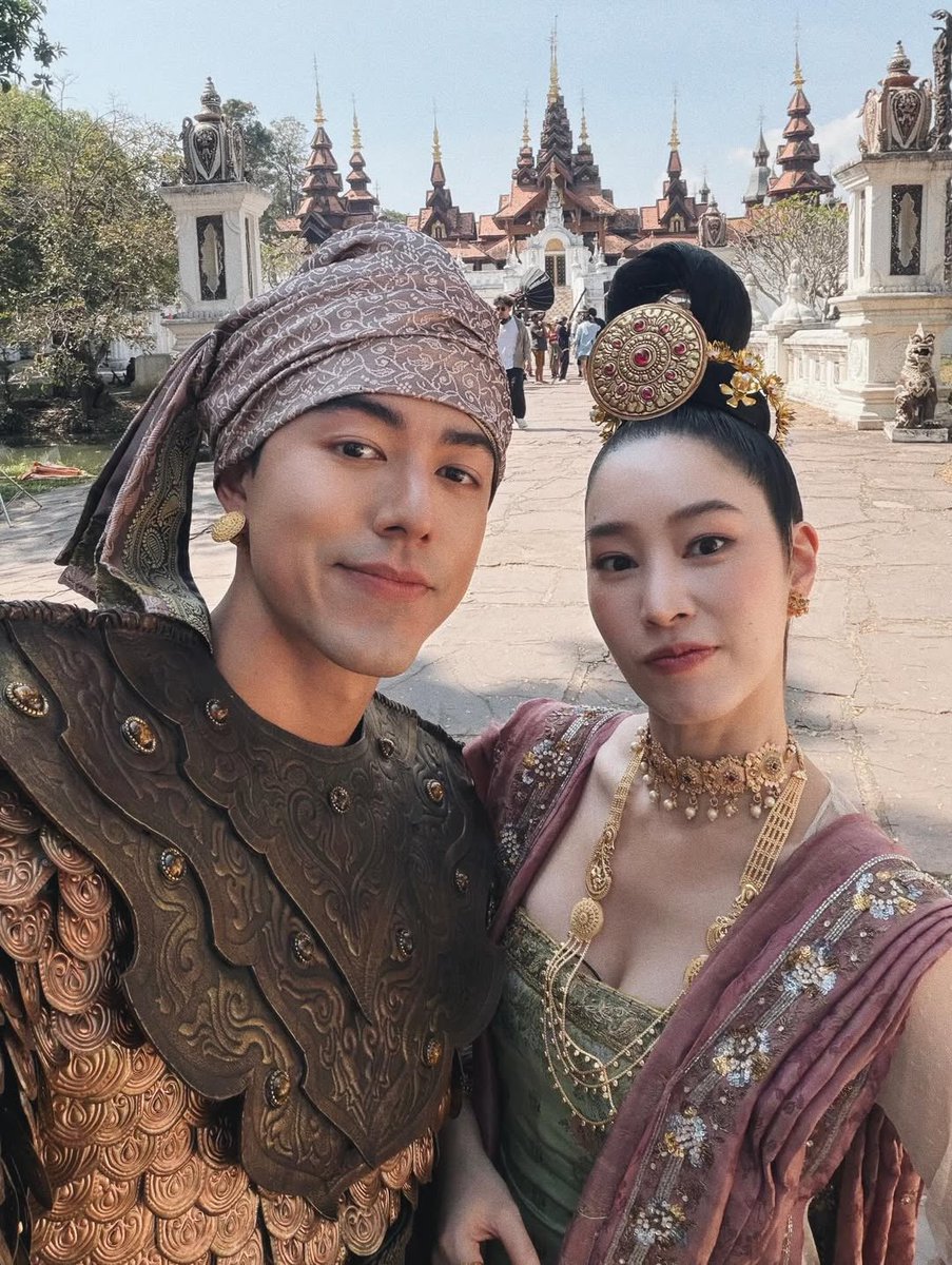 adoralorian tweet media