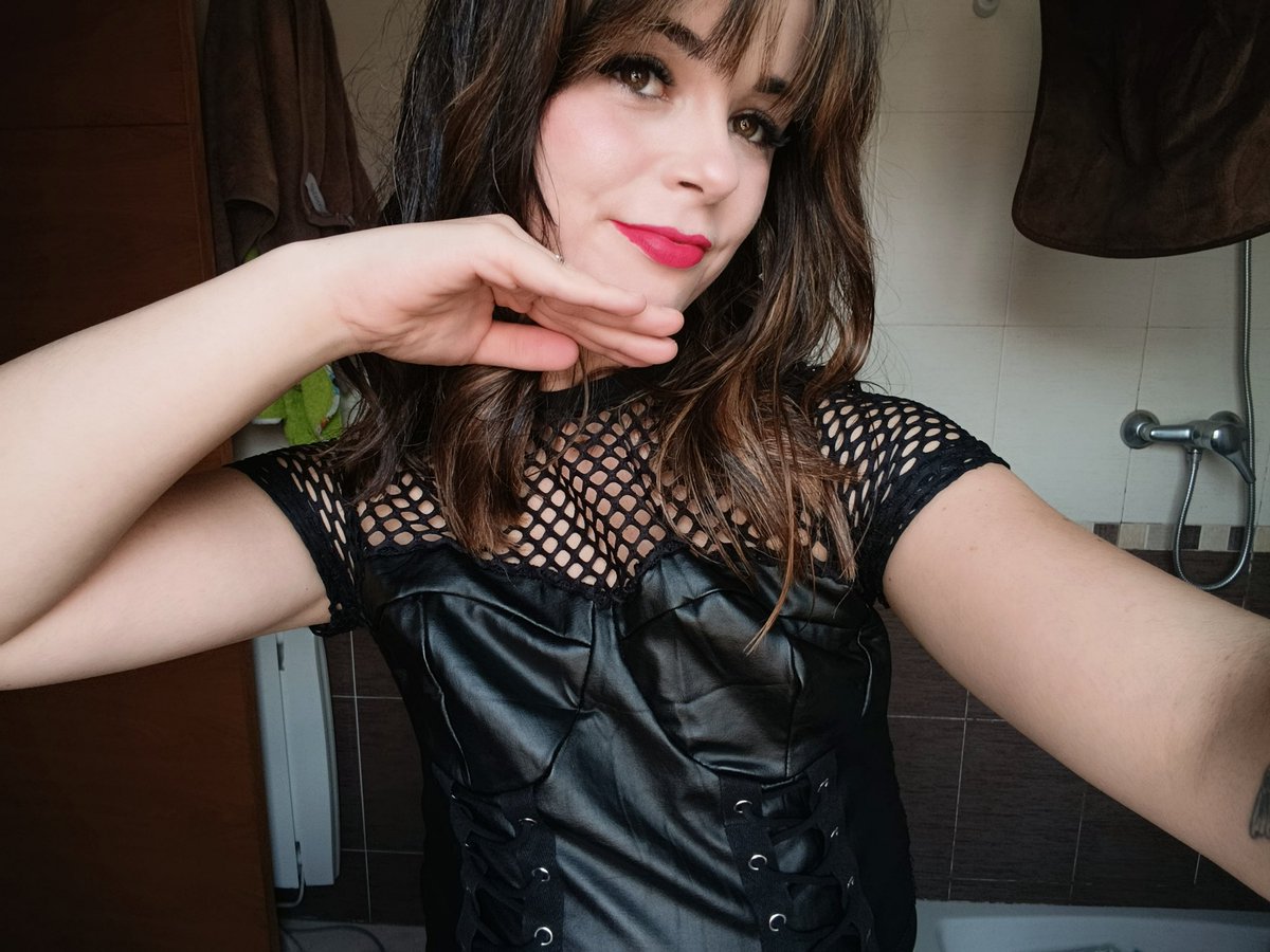 GoodessNaiara tweet media