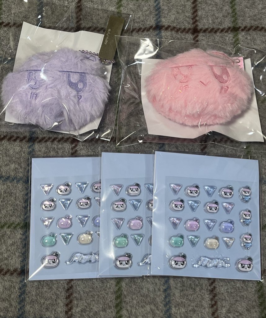 haru 👼🦖🦊🍒 tweet media