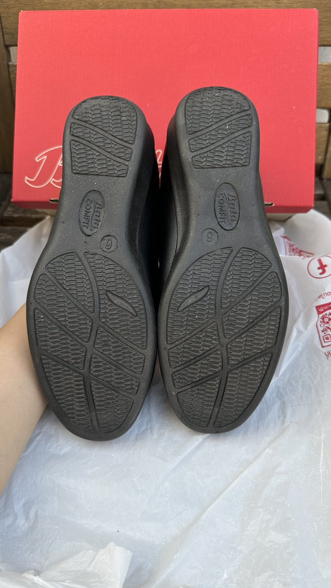 cmmsell's tweet photo. ส่งต่อรองเท้ารับปริญญา/คัทชูทำงาน
ไซส์ 6 (39) —— 700฿ส่งฟรี
ใส่ไปแค่2ครั้งใหม่มากๆ พื้นนุ่มไม่เมื่อยเท้ามีส้นประมาน1นิ้วค่ะ
#ส่งต่อ #รองเท้ามือสอง #คัทชูทำงาน #รองเท้ารับปริญญา https://t.co/nZFong8eVc