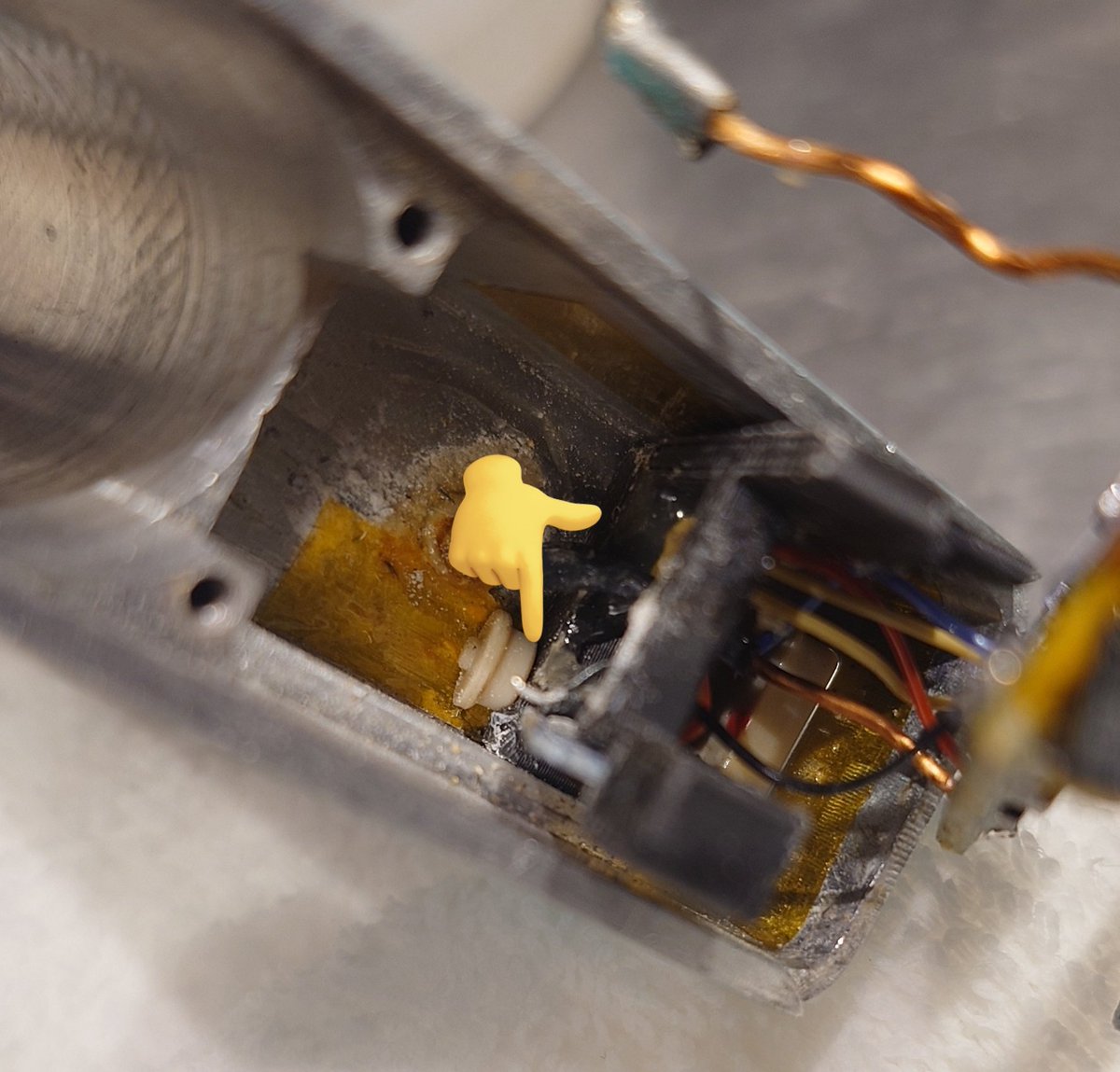 ちょっと誤射しちゃった🤏 tweet media