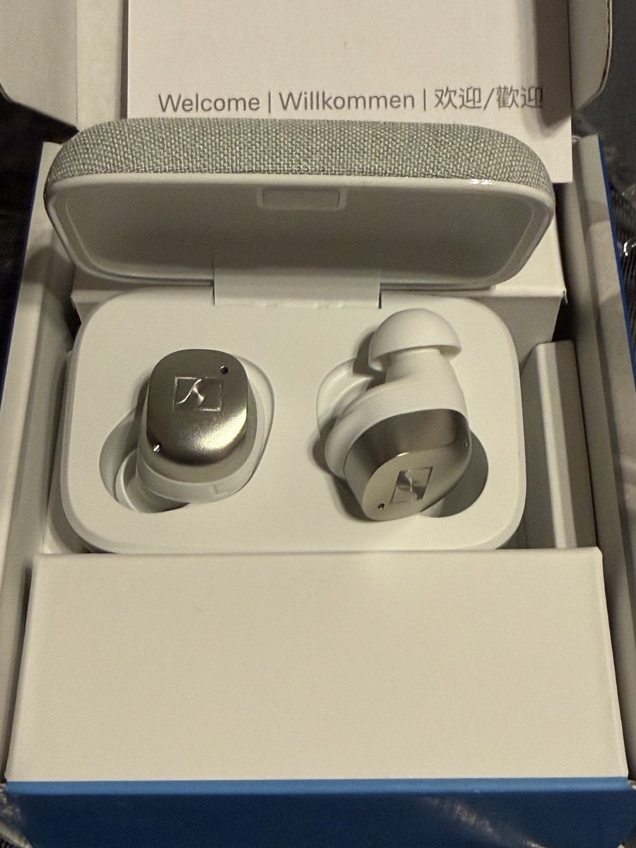 todo1018's tweet photo. これヤヴァイ
半額近い割引…

Sennheiser
MOMENTUM True Wireless 4
https://t.co/uwKEtB9Fo6

今使ってるのはSONY
WF-1000XM4
ちょっと古いけど抜群なんですが…

方向性が全然違う音質
まだエイジング前なのにめっちゃ繊細
コレすげぇ
さすがゼンハイザー
( ﾟ∀ﾟ)ｱﾊﾊ八八ﾉヽﾉヽﾉヽﾉ ＼ / https://t.co/ffobjb4hKu