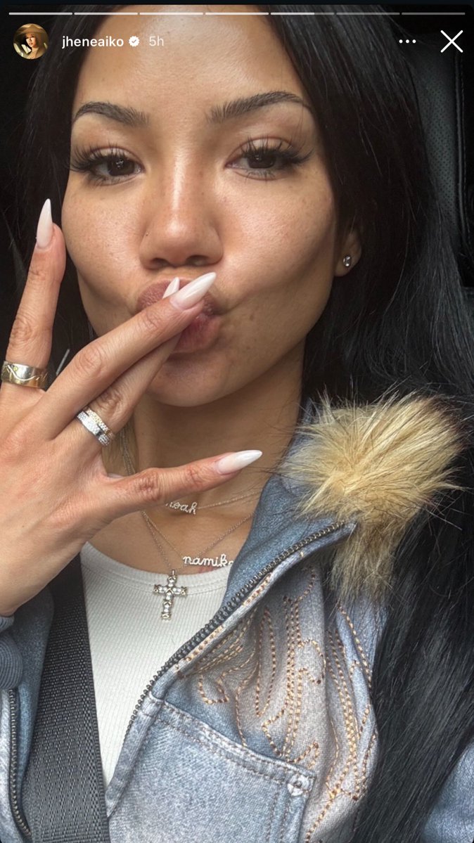 Bodega Baddie tweet media