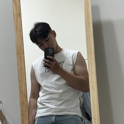 ziwei6536's tweet photo. #NewProfilePic (新個人資料照片) https://t.co/MuBnO5QT5k