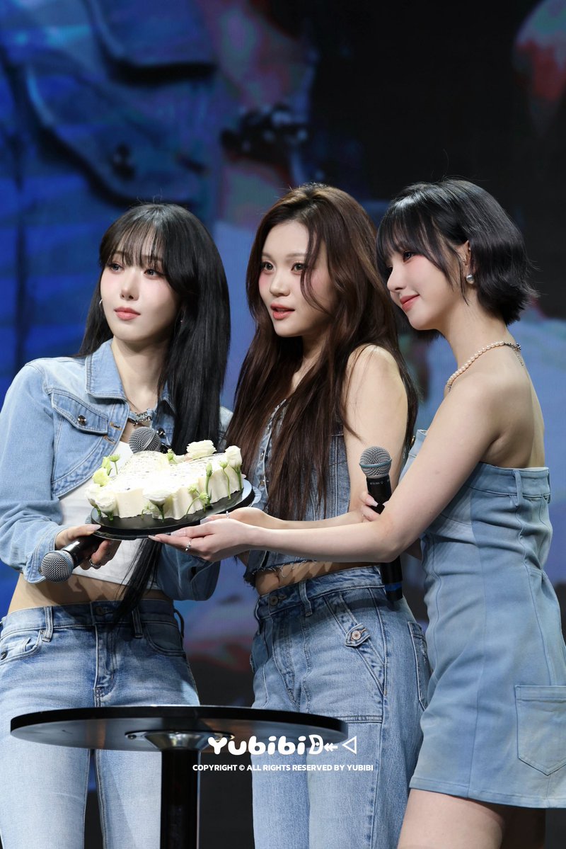 yubibi_bei's tweet image. 260328｜🐰🐱🐹
#VIVIZ #EUNHA #SINB #UMJI 
#비비지 #은하 #신비 #엄지