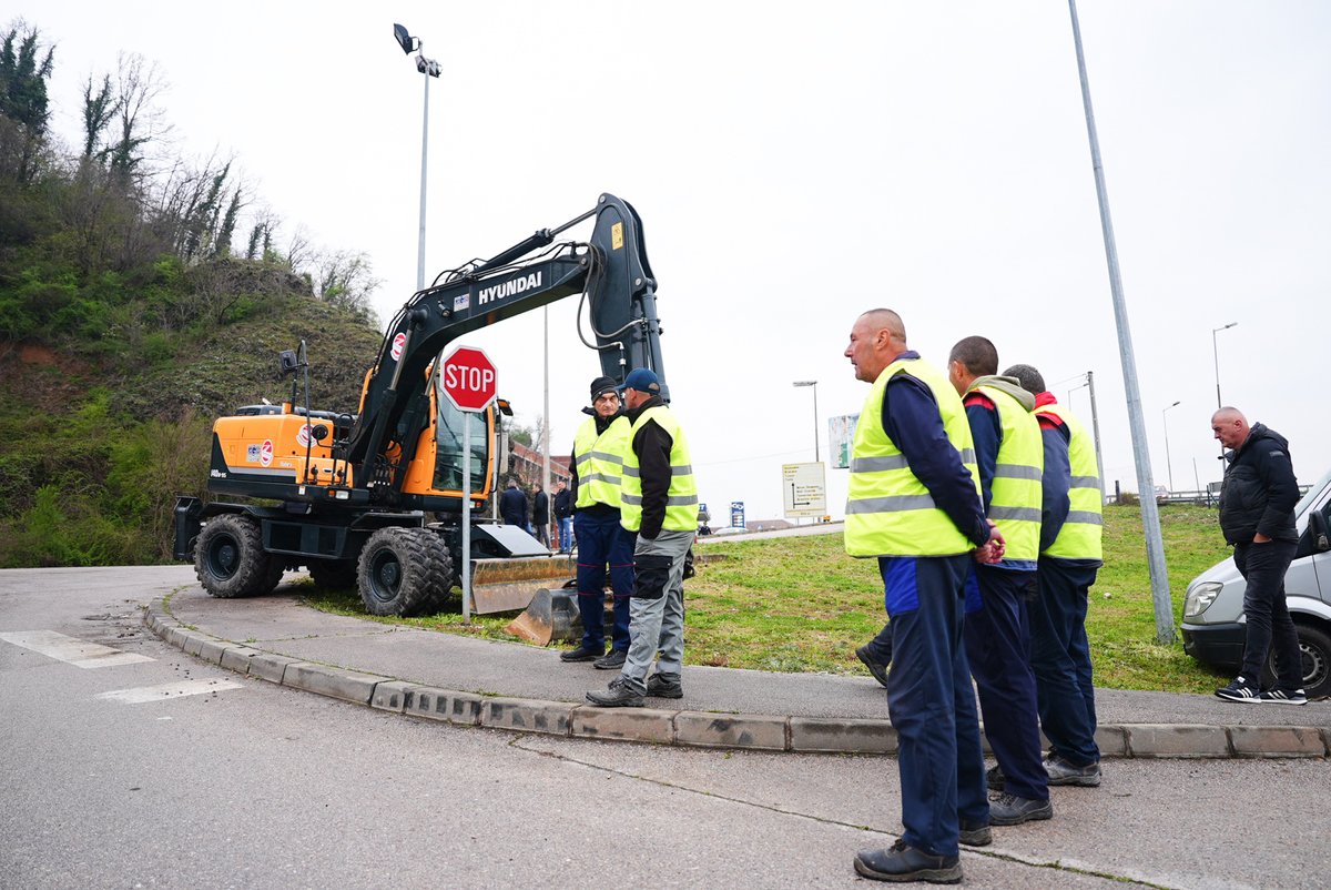 СНСД tweet media