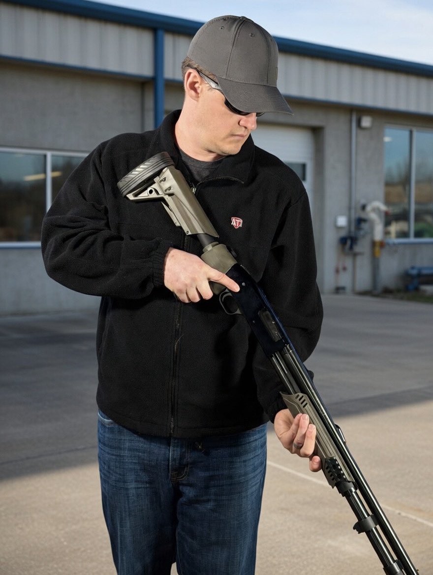 outdoors_sarver's tweet image. ATI equipped Mossberg 590. Urban Combat Side-Folding stock system with color matched forend. 
#12ga #pumpaction @ATIoutdoors