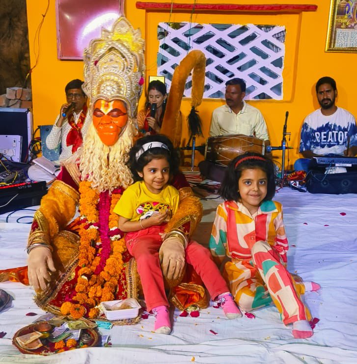 VTripathiINC's tweet photo. श्री हनुमान जन्मोत्सव के पावन अवसर पर आप सभी को हार्दिक बधाई एवं शुभकामनाएँ।

बजरंगबली की कृपा हम सभी पर बनी रहे

जय सिया राम
#VTripathiINC 
 #HanumanJayanti https://t.co/N6XoSHSnAj