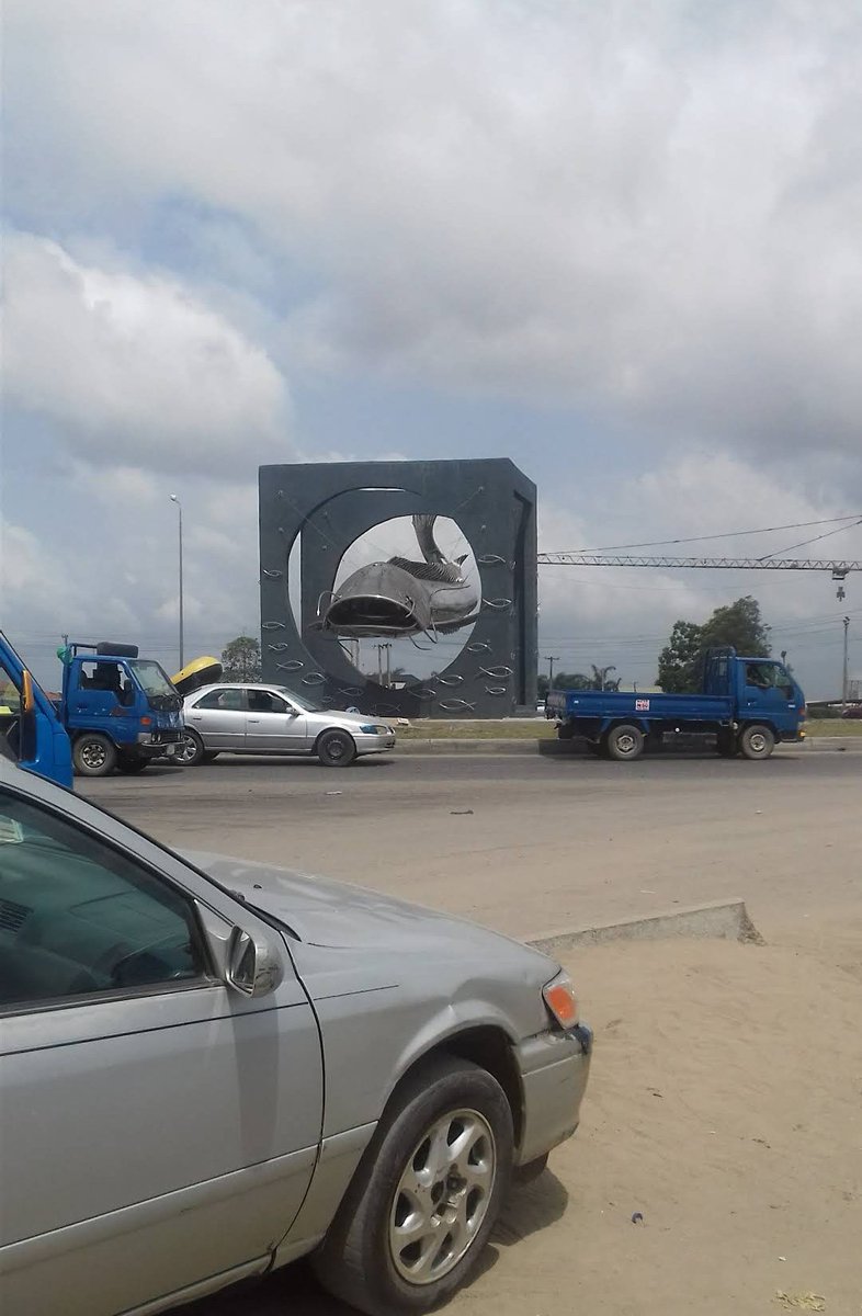 Only old takers In Lagos can recognize this place..

  Some of una no dey comot for house 🤣