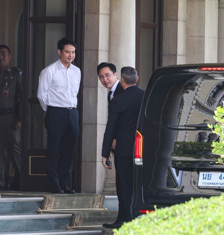 แมวเกเร tweet media