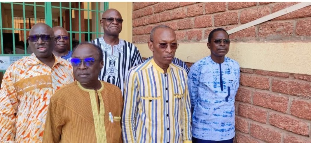 Editions SIDWAYA tweet media