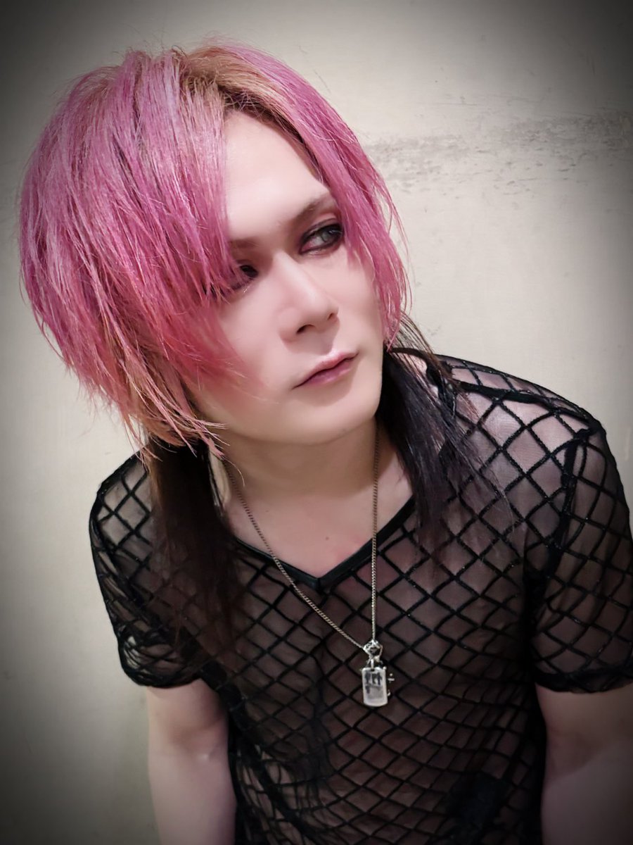 Drummer Loa tweet media