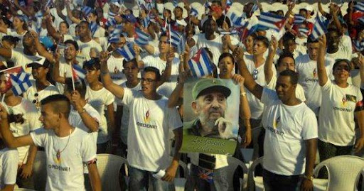 "Esta Revolución es la Revolución de nuestro pueblo; es la Revolución de nuestros jóvenes; es la Revolución de nuestros estudiantes. Juntos la hicimos. Juntos la defendemos. Somos la misma cosa y no podemos dejar jamás de serlo."
#CienAñosConFidel
#JóvenesEnRevolución