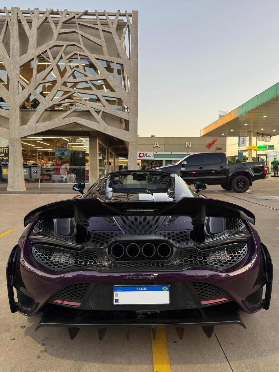 COMPETITION tweet media