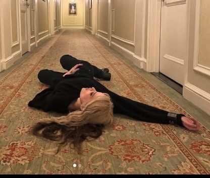 red girl 💋 tweet media