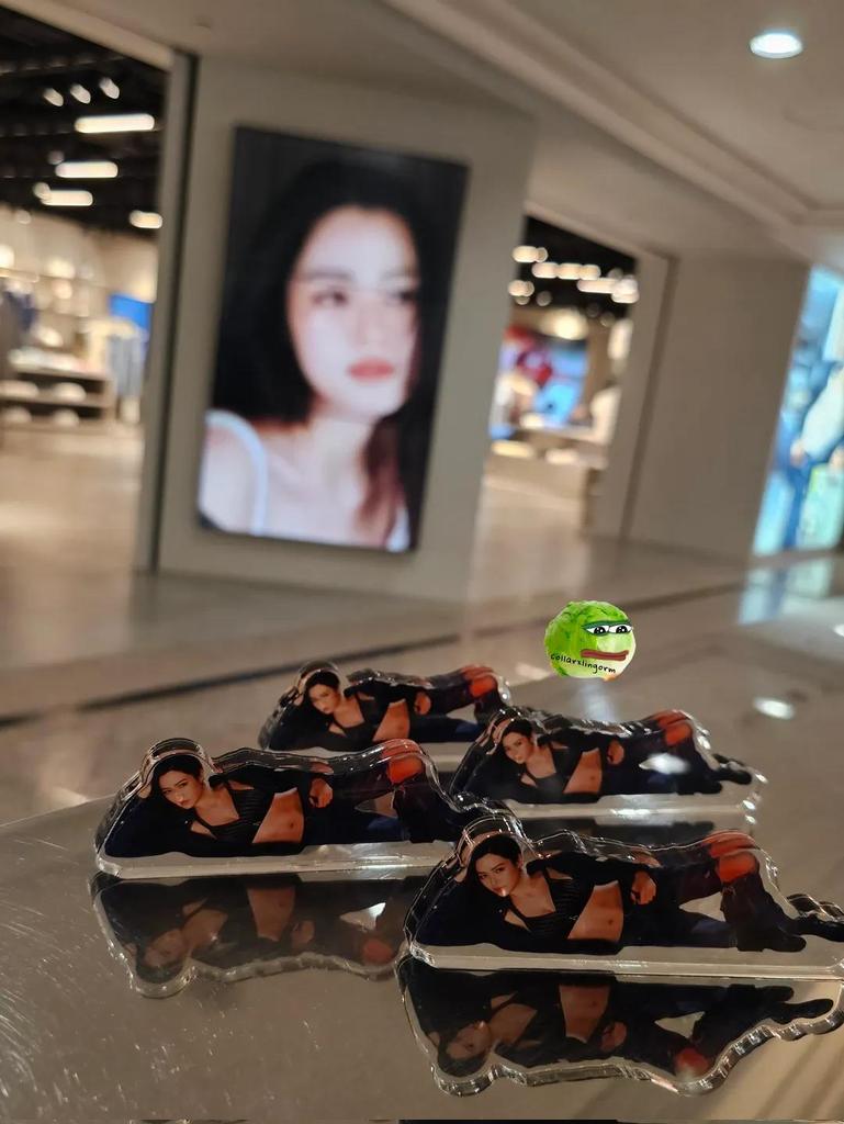 💫🪽00🦋🐶🦮 tweet media