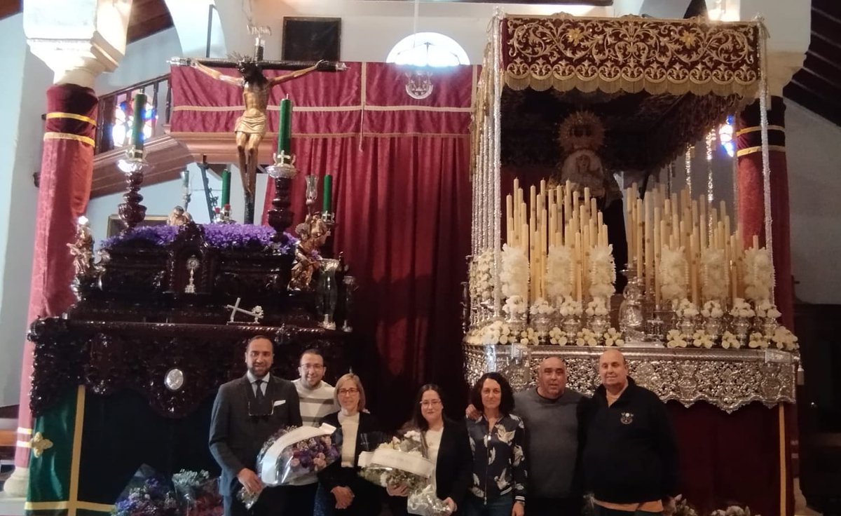 Hoy una representación ha realizado su ofrenda floral a Nuestro Santísimo Cristo de la Vera Cruz y Nuestra Señora de los Dolores Coronada 
<a href="/HdadSacramental/">Hdad Sacramental (Gines)</a>