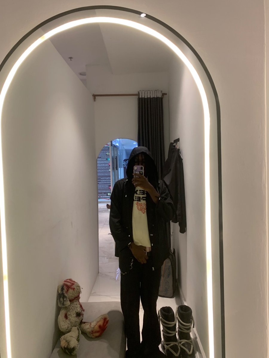 𝔅𝔩𝔬𝔫𝔡 ℑ𝔫𝔣𝔢𝔯𝔫𝔬 👩🏾‍🦳 tweet media